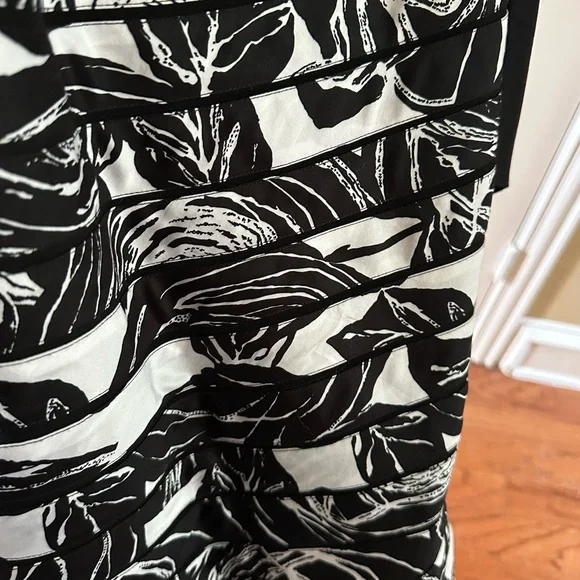 White House Black Market Party Cocktail Strapless dress - Picture 2 of 5